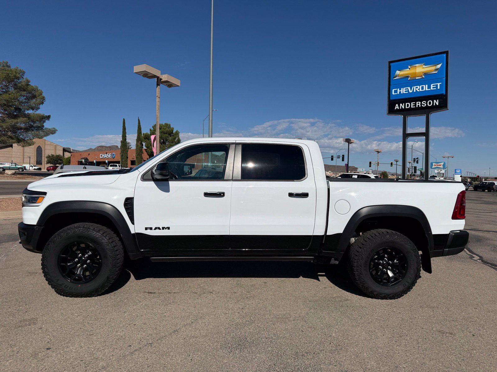 Used 2025 RAM 1500 RHO w/ RHO Level 1 Equipment Group AWD/4WD image 9