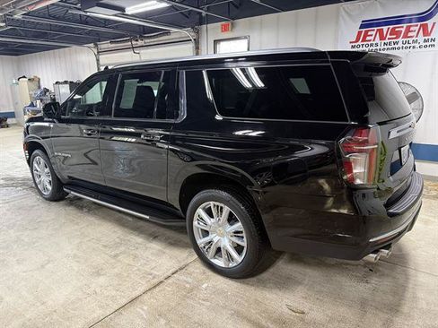 Certified 2023 Chevrolet Suburban High Country w/ Max Trailering Package AWD/4WD image 3