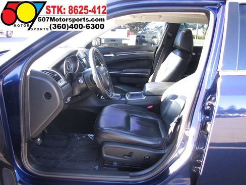 Used 2016 Chrysler 300 Limited image 12