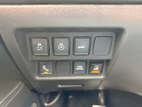 Used 2020 Nissan Pathfinder Platinum AWD/4WD image 19