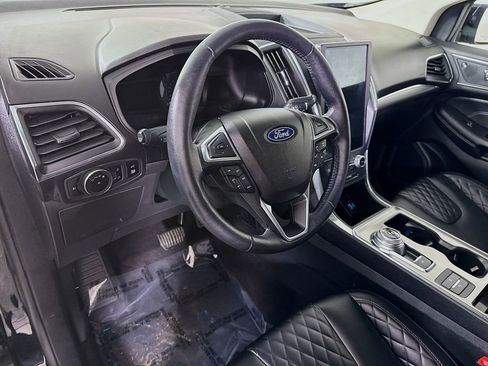 Used 2023 Ford Edge Titanium image 19