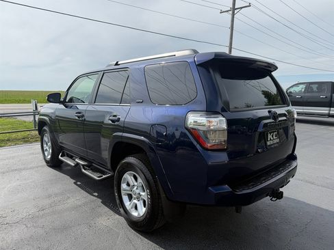 Used 2023 Toyota 4Runner SR5 Premium w/ Moonroof Package AWD/4WD image 8