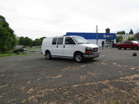 Used 2023 GMC Savana 2500 w/ Driver Convenience Package RWD image 8