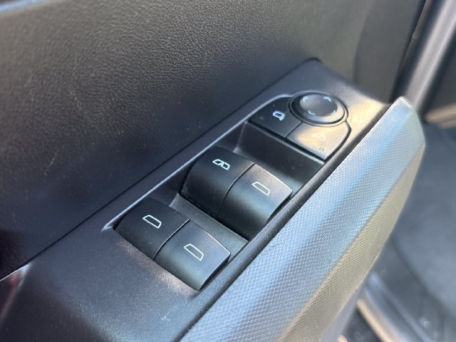 Used 2023 Chevrolet Colorado Trail Boss w/ Technology Package AWD/4WD image 15