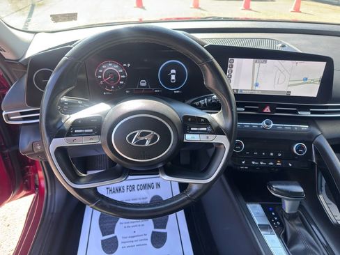 Used 2023 Hyundai Elantra SEL w/ Convenience Package FWD image 16
