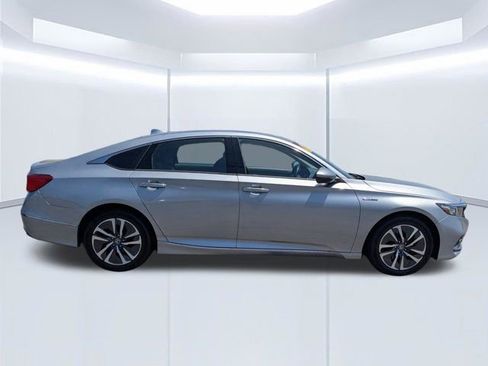 Used 2020 Honda Accord Touring image 3