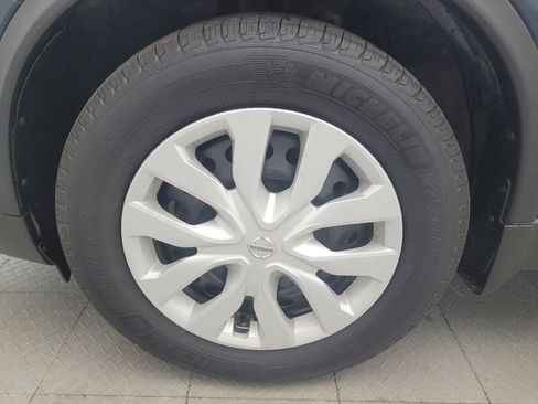 Used 2016 Nissan Rogue S FWD image 31