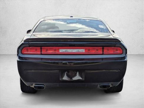 Used 2013 Dodge Challenger R/T RWD image 6