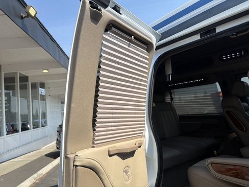 Used 2014 GMC Savana 1500 AWD image 24