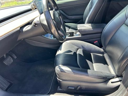 Used 2019 Tesla Model 3 Mid Range RWD image 19