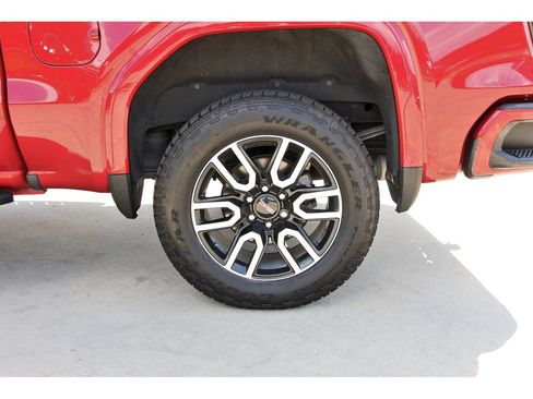 Used 2023 GMC Sierra 1500 AT4 w/ AT4 Premium Package AWD/4WD image 11