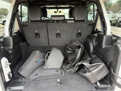 Used 2023 Jeep Wrangler Sahara image 29
