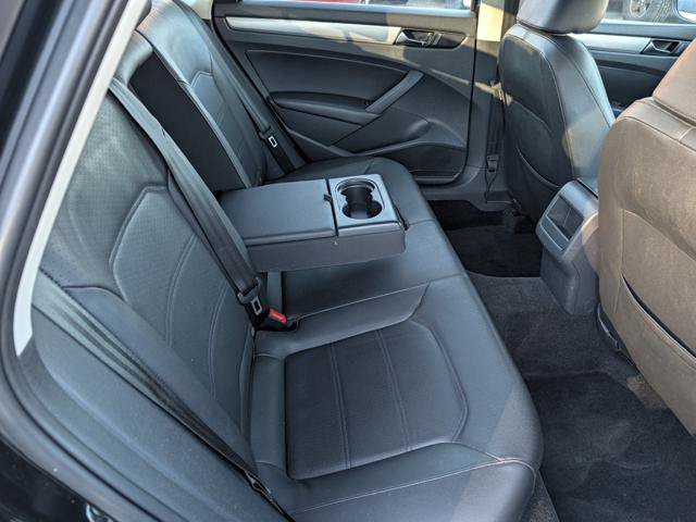 Used 2012 Volkswagen Passat 2.5 SE FWD image 26
