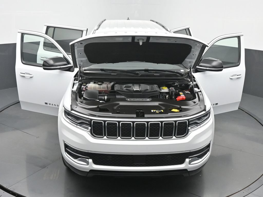 Used 2025 Jeep Wagoneer L 4WD image 70