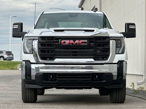 New 2026 GMC Sierra 2500 Pro w/ Convenience Package AWD/4WD image 9