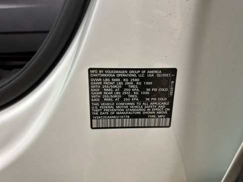 Used 2021 Volkswagen Atlas Cross Sport SE AWD/4WD image 35