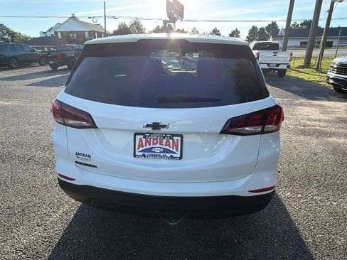 Used 2024 Chevrolet Equinox LS w/ LS Convenience Package FWD image 9
