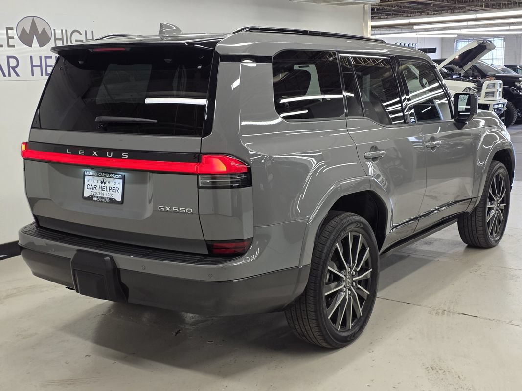 Used 2024 Lexus GX 550 w/ Cold Area Package AWD/4WD image 7