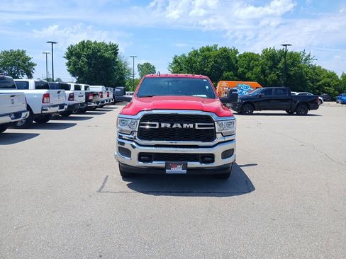 Used 2024 RAM 3500 Tradesman w/ Chrome Appearance Group AWD/4WD image 42