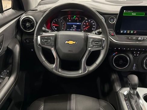 Used 2025 Chevrolet Blazer LT image 30