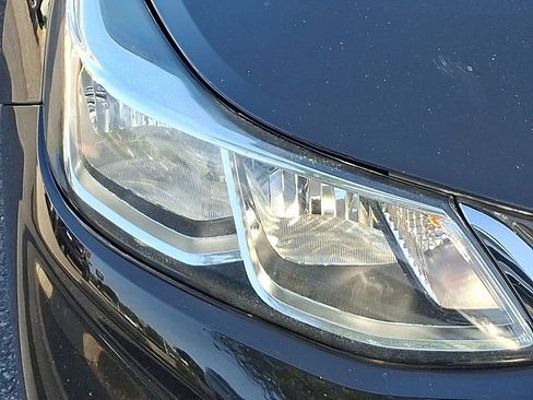 Used 2018 Chevrolet Cruze LS FWD image 9