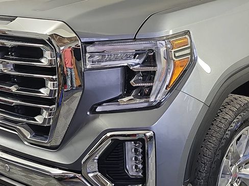Used 2021 GMC Sierra 1500 SLT w/ SLT Premium Plus Package AWD/4WD image 27