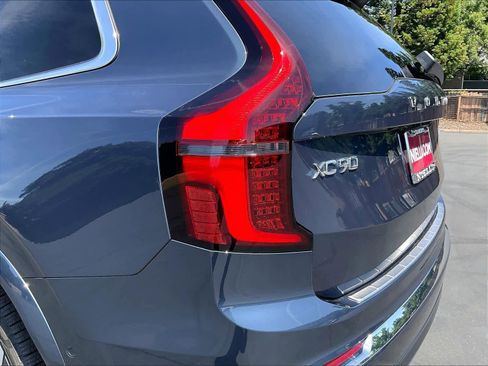 New 2026 Volvo XC90 T8 Plus w/ Protection Package AWD/4WD image 25