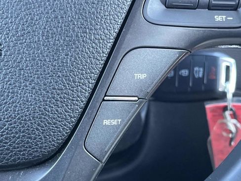 Used 2018 Kia Forte LX image 31