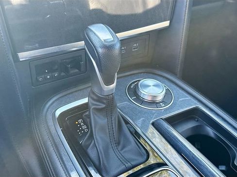 Used 2023 Nissan Armada SL w/ Midnight Edition Package image 19