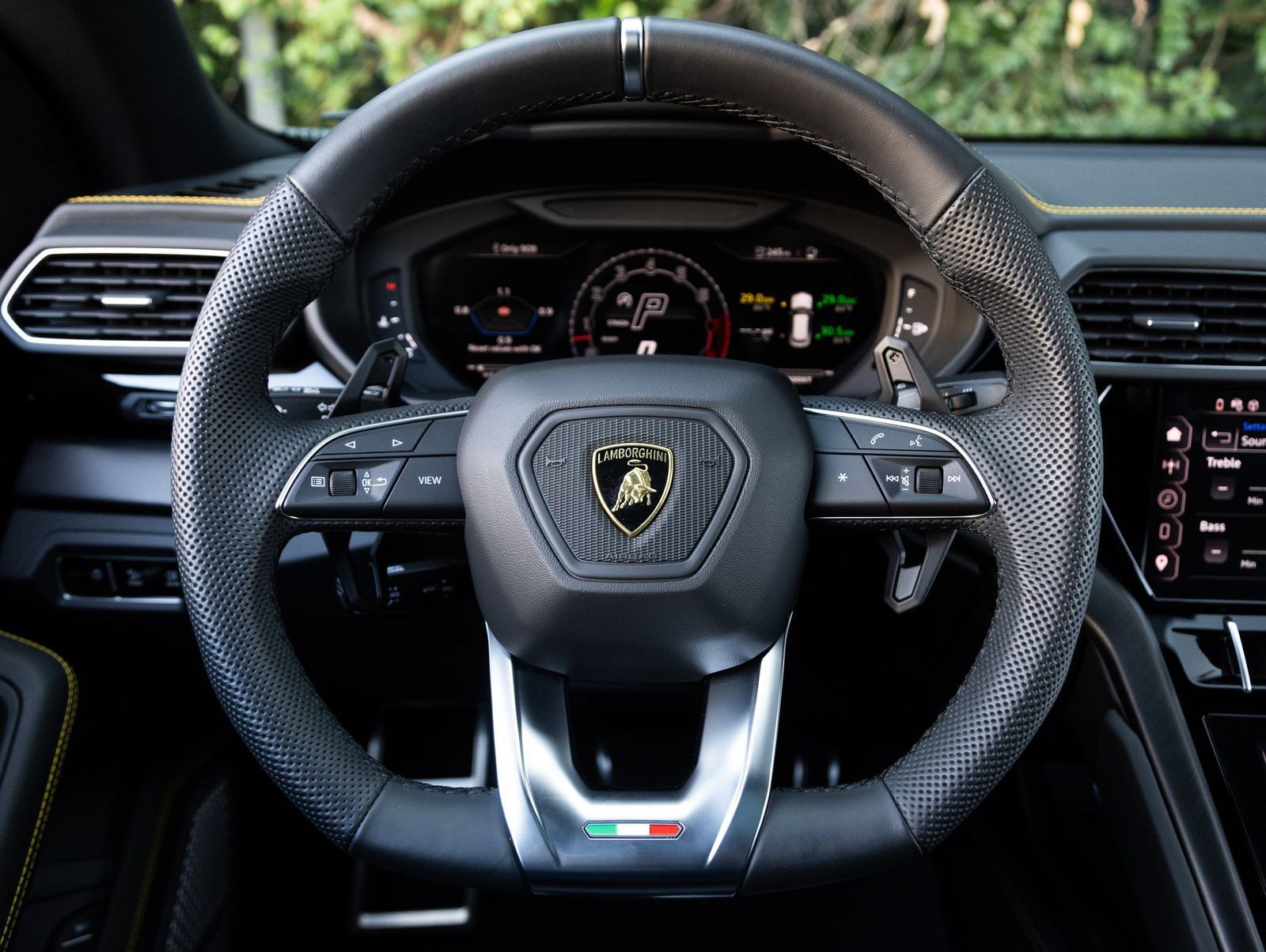 Used 2024 Lamborghini Urus S AWD/4WD image 13