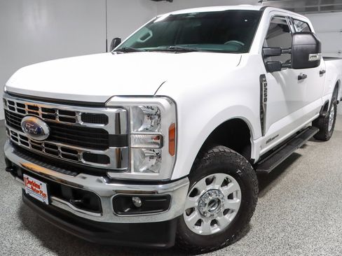 Used 2024 Ford F250 XLT w/ FX4 Off-Road Package AWD/4WD image 33