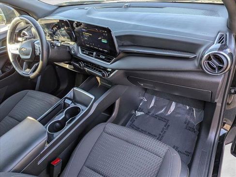 Used 2025 Chevrolet Equinox LT FWD image 22