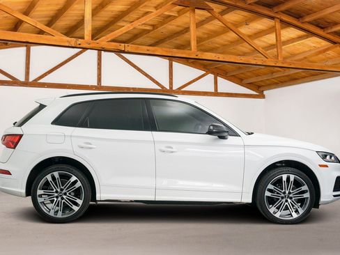 Used 2020 Audi SQ5 Premium Plus w/ Premium Plus Package image 5