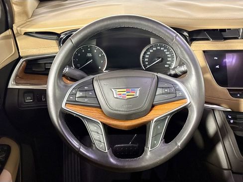Used 2018 Cadillac XT5 Platinum w/ Driver Assist Package image 13