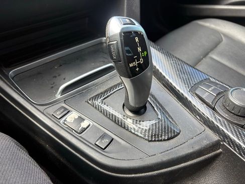 Used 2016 BMW 320i Sedan image 18