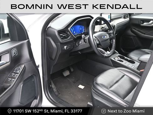 Used 2021 Ford Escape SEL w/ Technology Package image 11