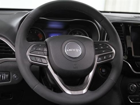 Used 2022 Jeep Cherokee Limited image 7