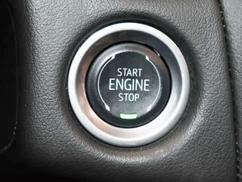 Used 2024 GMC Yukon AT4 w/ AT4 Premium Package AWD/4WD image 29