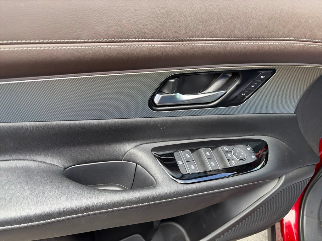 Used 2025 Nissan Murano Platinum w/ Cargo Package AWD/4WD image 17