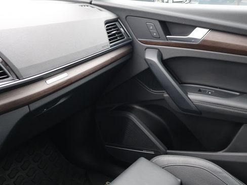 Used 2023 Audi Q5 e Prestige AWD/4WD image 43