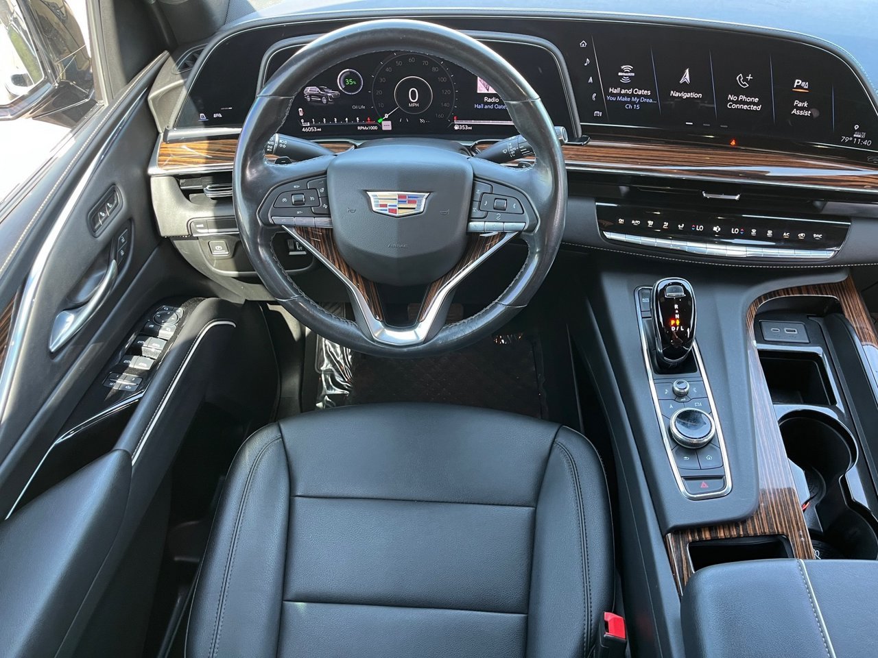 Used 2021 Cadillac Escalade Luxury w/ LPO, Illumination Package RWD image 13