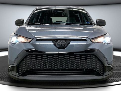 Used 2023 Toyota Corolla Cross AWD Hybrid image 2