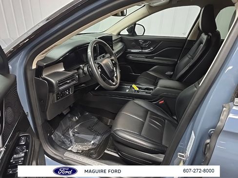 Used 2024 Lincoln Corsair Grand Touring image 33