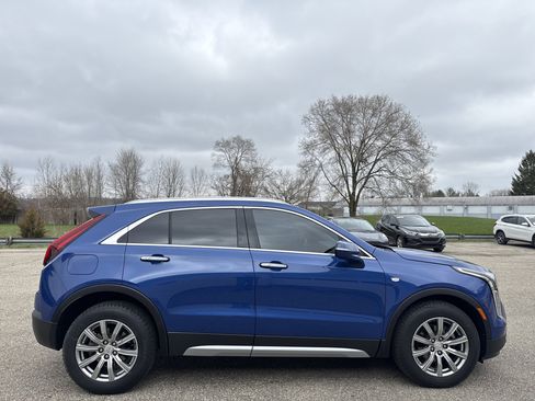 Used 2023 Cadillac XT4 Premium Luxury w/ Cold Weather Package AWD/4WD image 2