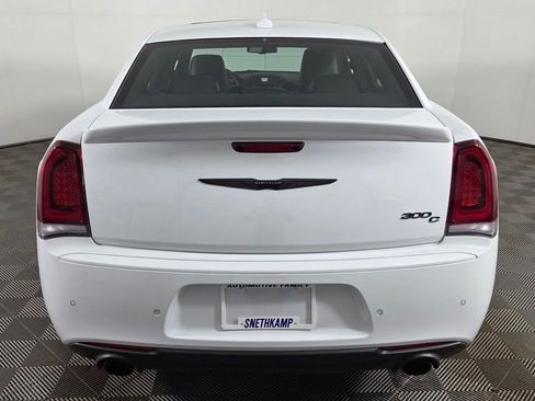 Used 2023 Chrysler 300 C image 7