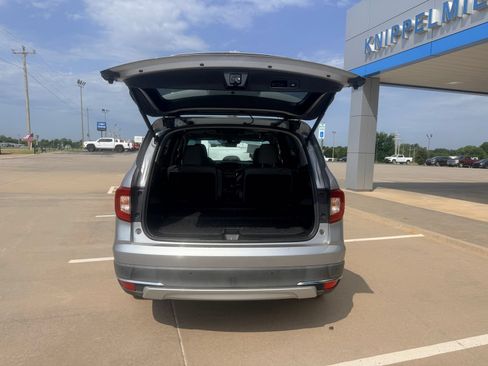 Used 2022 Honda Pilot Touring image 6