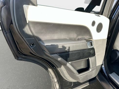 Used 2020 Land Rover Range Rover Sport HST image 11