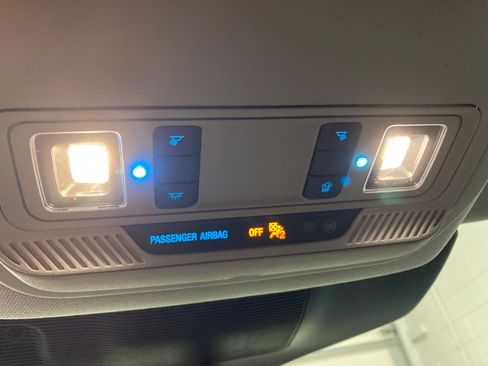 Used 2023 Ford Explorer XLT w/ Equipment Group 202A image 31