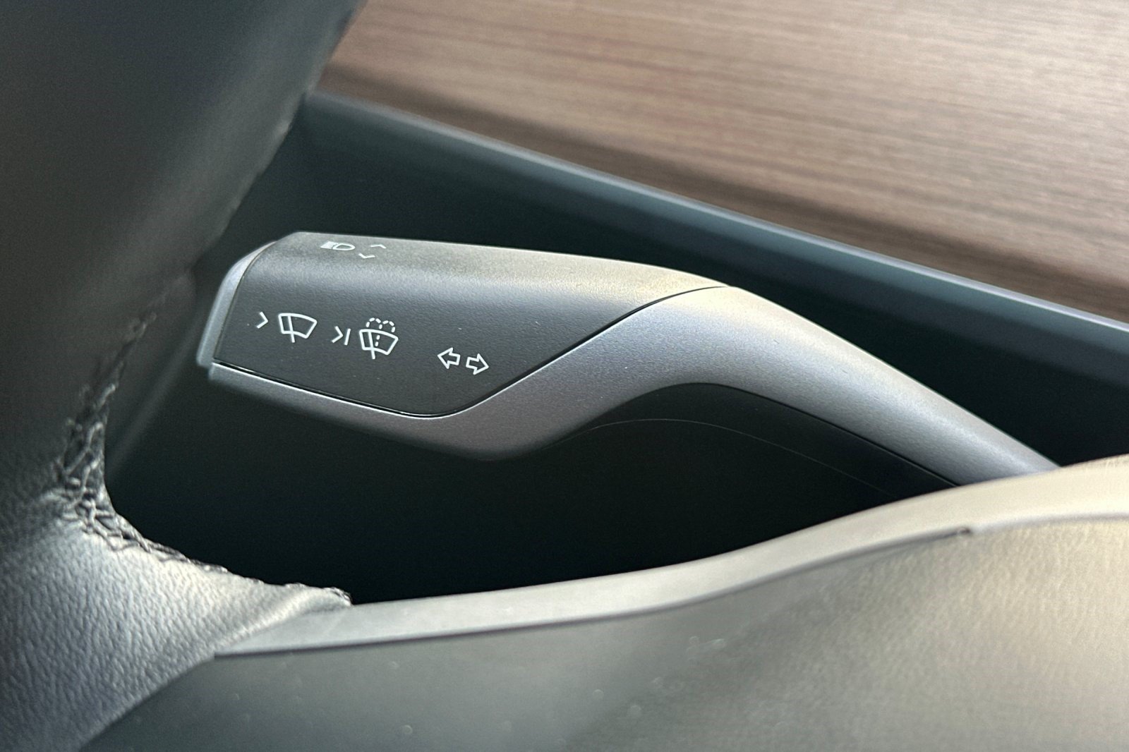 Used 2022 Tesla Model Y Long Range AWD/4WD image 32