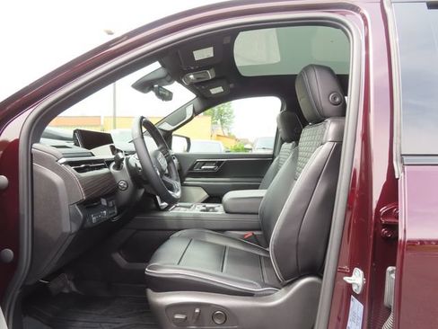 Used 2026 GMC Sierra EV Denali AWD/4WD image 16